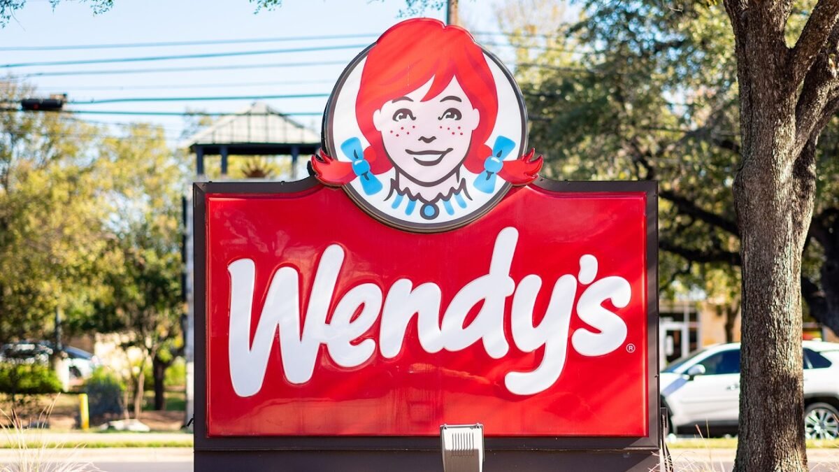 Wendy’s Shares Jumps On Peltz Bid News