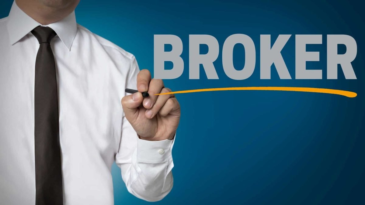 Buy, hold, sell: Netwealth, Sigma Healthcare, and Wesfarmers shares