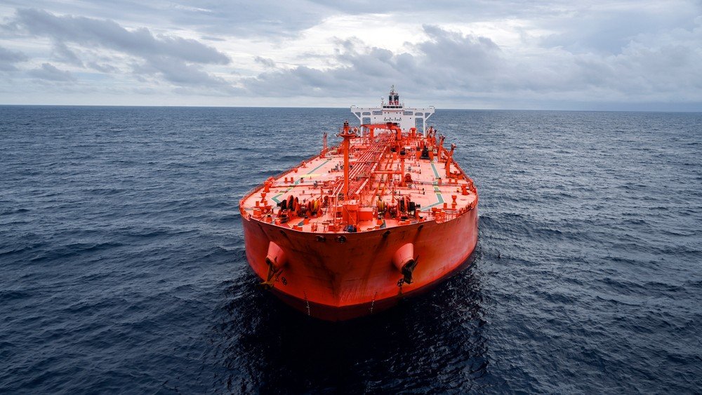Japan Holds Off on New Oil Reserve Release Despite September Import Drop