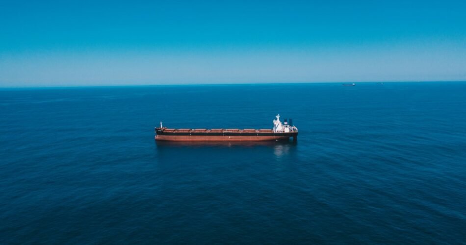Weak Asian Oil Imports Challenge Claims of Surge in Hormuz Transits
