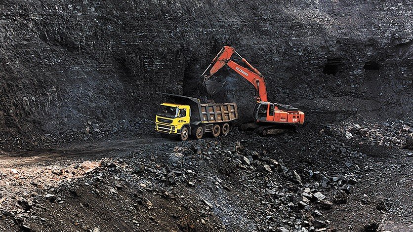 45 Power Plants in India Running on Critically Low Levels of Coal Stocks