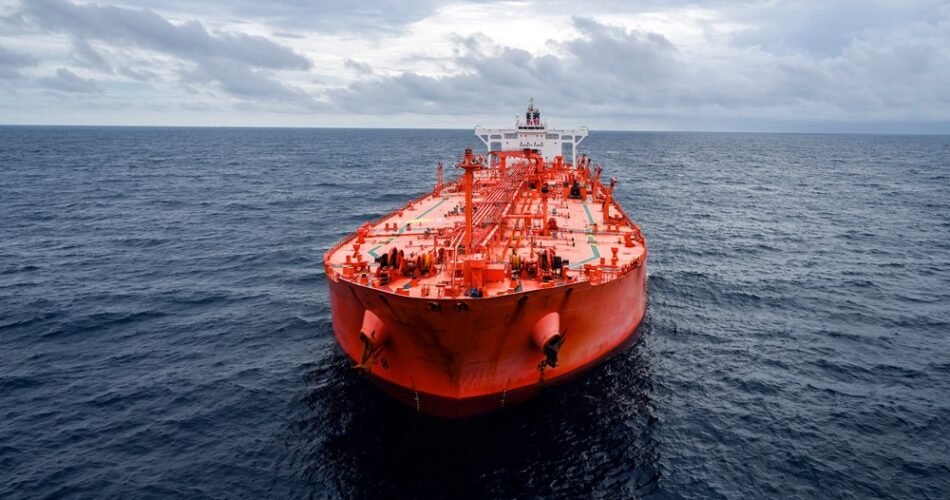 Qatar and Kuwait Restore 70% of Pre-War Oil Exports Through Hormuz