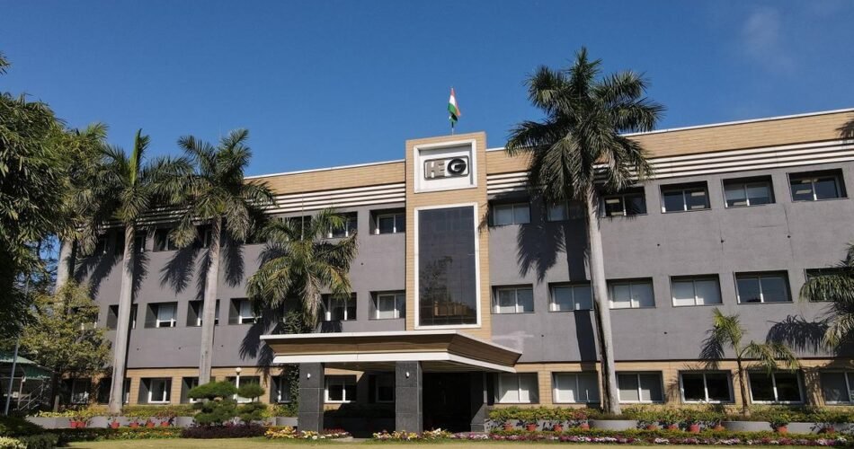 HEG fixes September 7 as record date for demeger