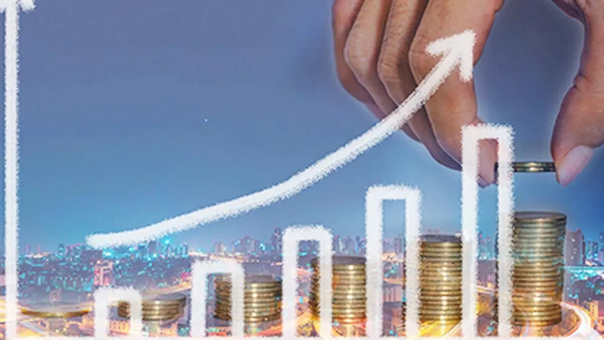 Motilal Oswal Private Wealth keeps overweight mid-cap Stance as FIIs return to Indian markets
