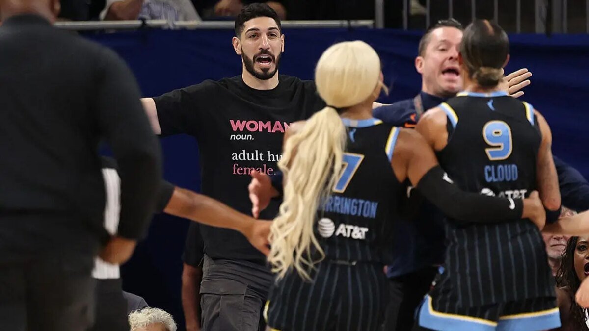 Ex-NBA player tells Laura Ingraham why WNBA can’t ban him: ‘I identify as a woman’