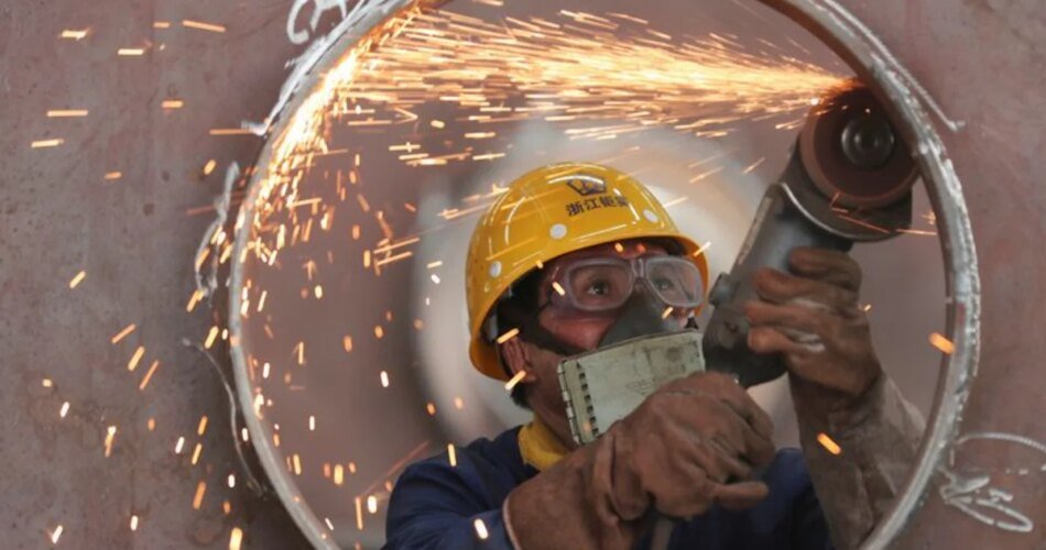 China’s industrial profit growth cools as AI-linked sectors outpace