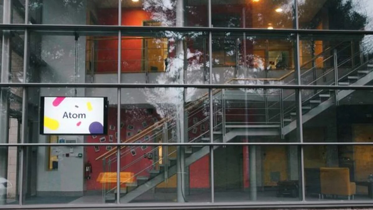 Atom Bank to replace veteran chief who advocated four-day working week