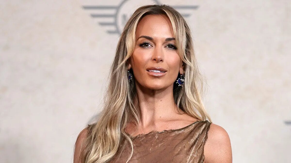 Jena Sims keeps the wholesome golf content coming as she leaves it all on the course doing the worm