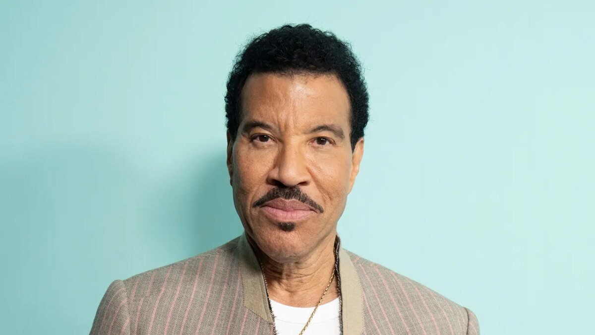 Lionel Richie hospitalized in St. Louis after summer of health scares and canceled concerts