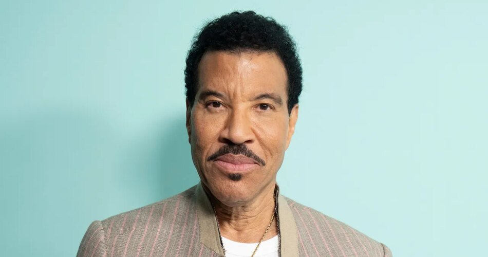 Lionel Richie hospitalized in St. Louis after summer of health scares and canceled concerts