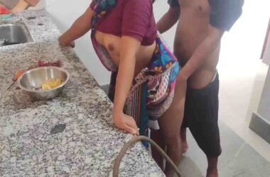Indian Big boobs bhabhi sex affairs in kitchen