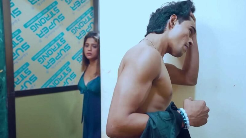 Super hot Bhabhi caught her devar kissing sex in the room
