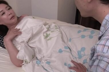 Yumiko could not strongly resist the attacking son-in-law Sex